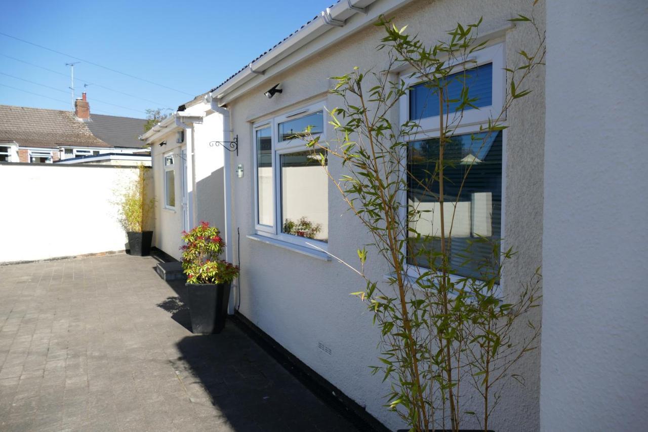 Coalpit Heath Magnolia Self Contained Suites מראה חיצוני תמונה